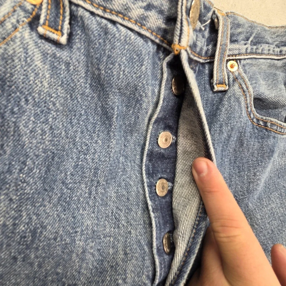 VTG Levis‎ 501 Jeans Mens Straight USA 90s Faint Stains Altered Hem Fits 30x28
